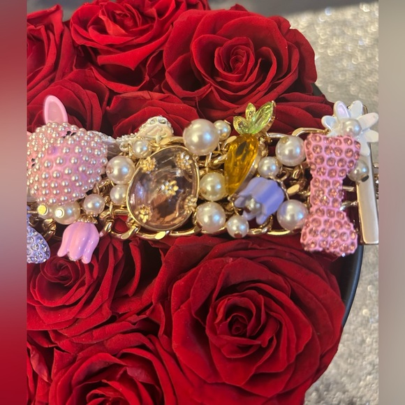 Betsey Johnson EASTER BRACELET Bunny Egg Faux Pearl Rhinestone Gold Tone - Picture 3 of 6